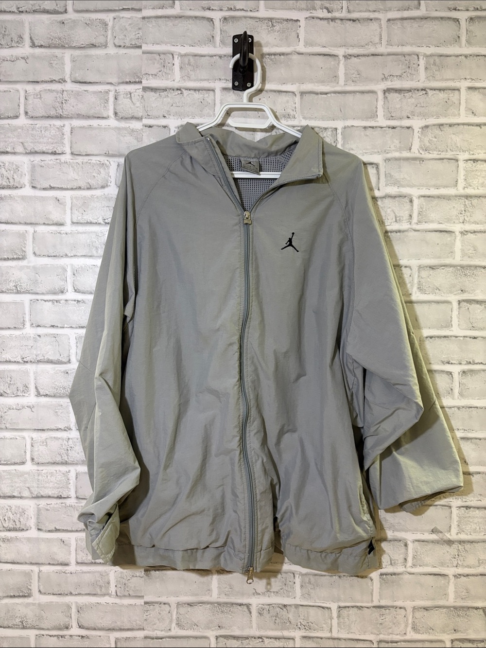 Jordan Light Gray Zippered Windbreaker Jacket with Jumpman, large